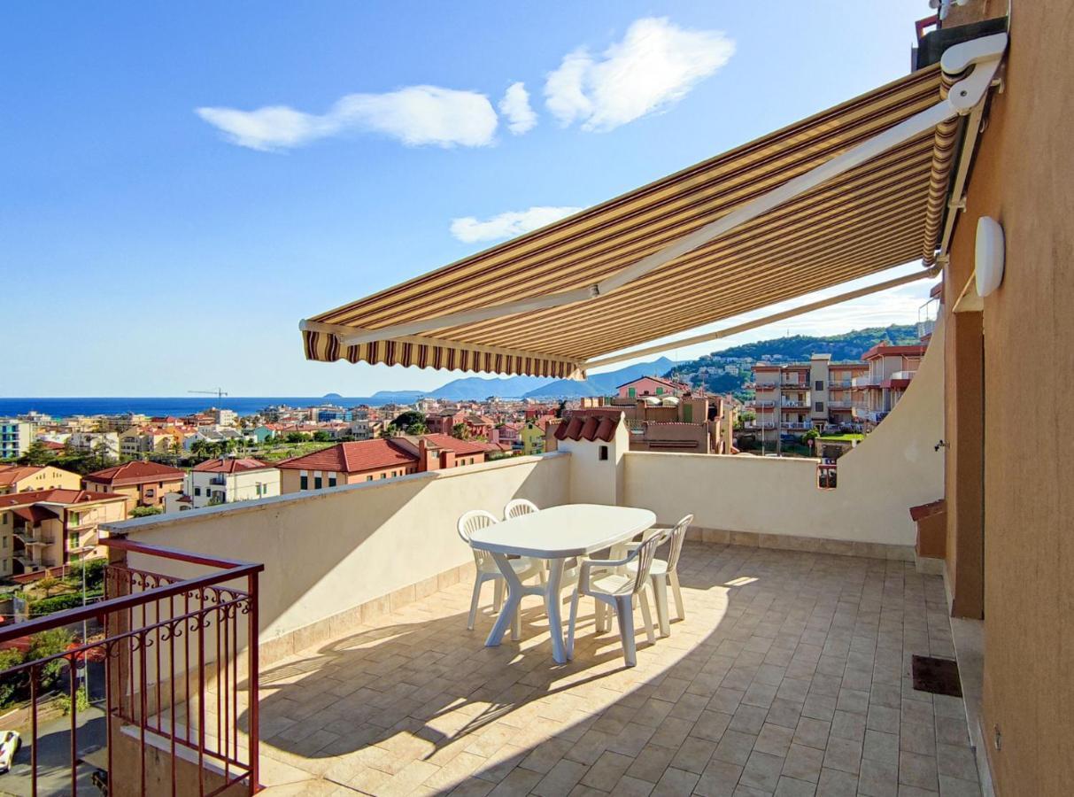 Bella Vista - By Ligooria Apartment Pietra Ligure Bagian luar foto